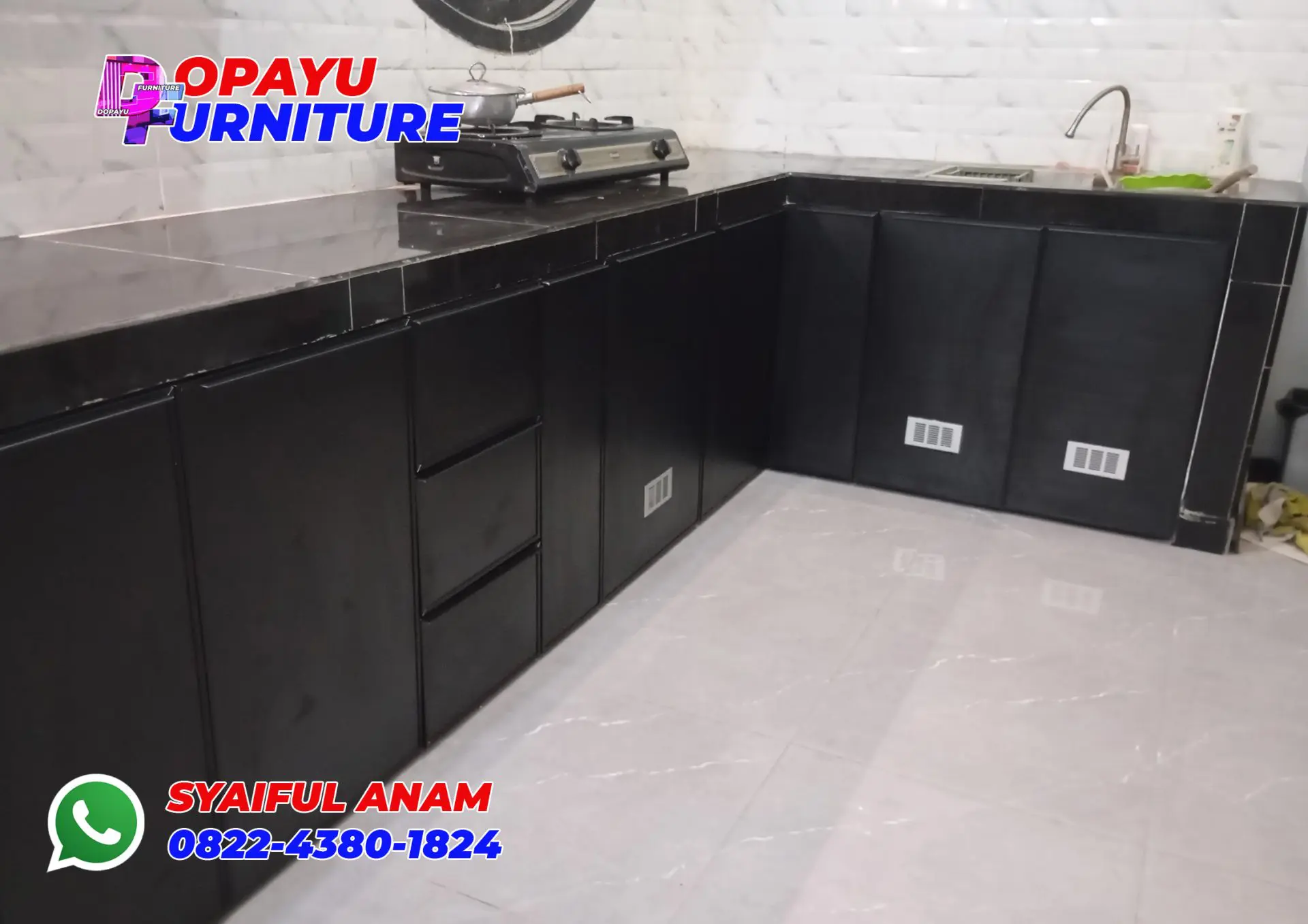 Pembuatan Kitchen Set Aluminium Frameless Hitam di Krian Sidoarjo